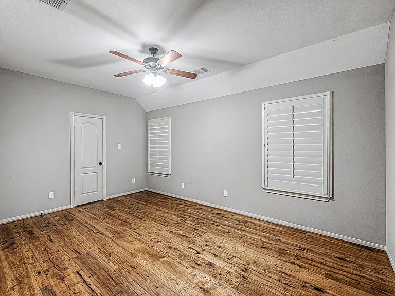 17430 Aberdeenshire Dr — Photo 39