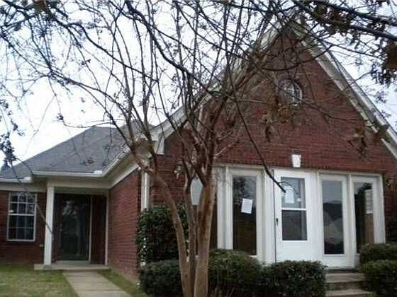 1st image of 5563 Kayla Dr