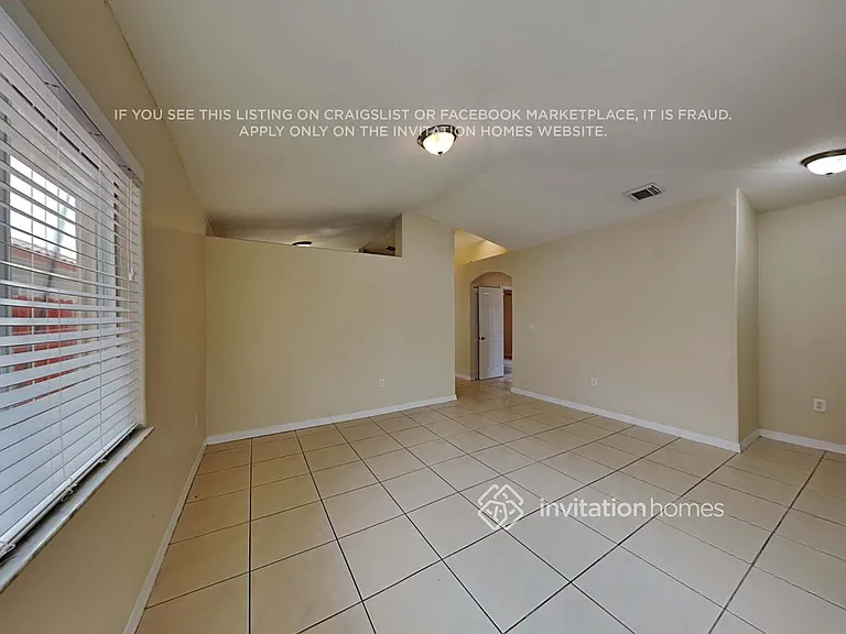 10088 NW 126th Ter — Photo 3