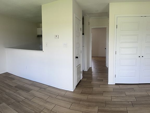 4th image of 120 E Schunior St #11409004