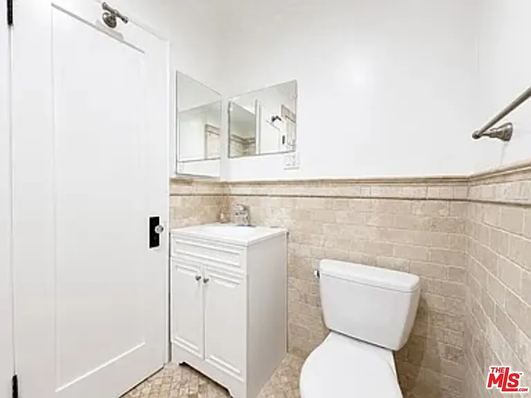 1028 12th St #5 — Photo 11