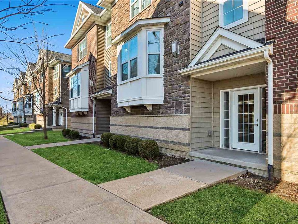 1st image of 340 Clark Dr #2