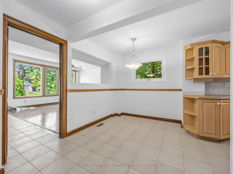 739 Edgewood Rd — Photo 6