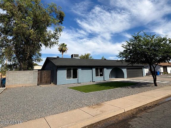 3rd image of 1847 S FONTANA --