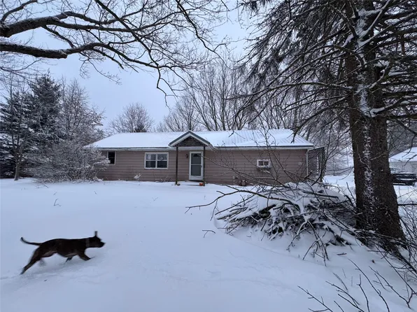 9323 Williams Rd, North East, PA 16428