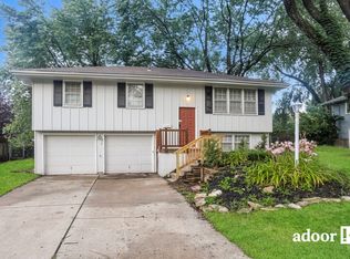 13404 Cambridge Ave, Grandview, MO 64030