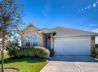 9555 Silver Ridge Dr, Rosharon, TX 77583