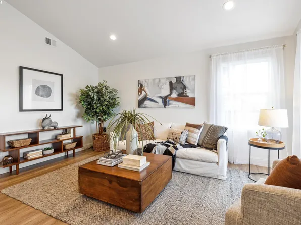 1330 E 32nd St, Oakland, CA 94602
