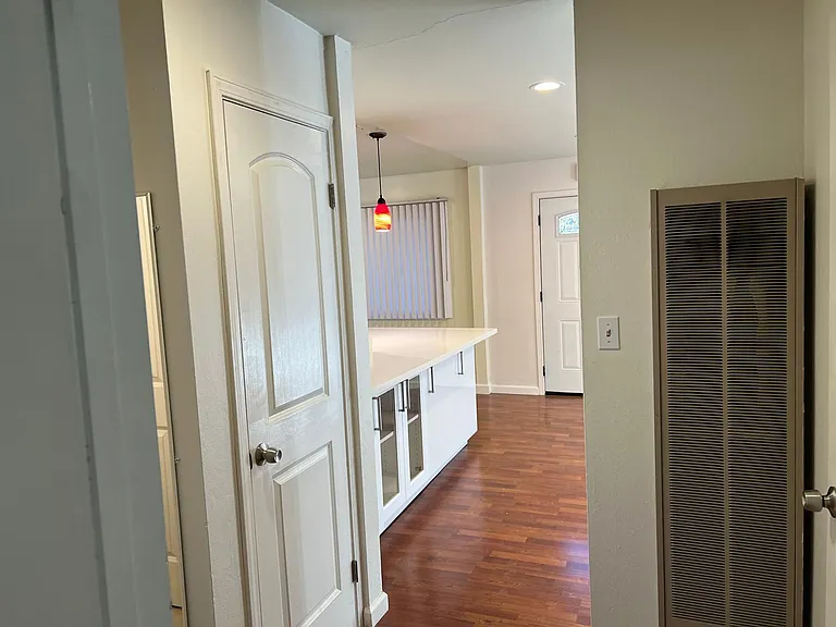 1594 Morgan Ln #A — Photo 3