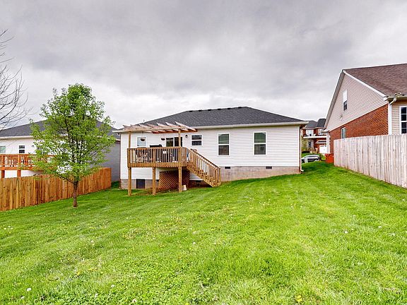3rd image of 104 Bayberry Ln