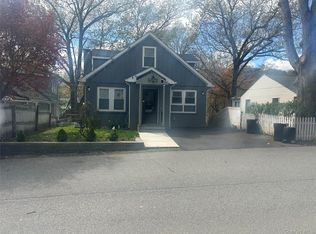 93 Lake Drive, Lake Peekskill, NY 10537