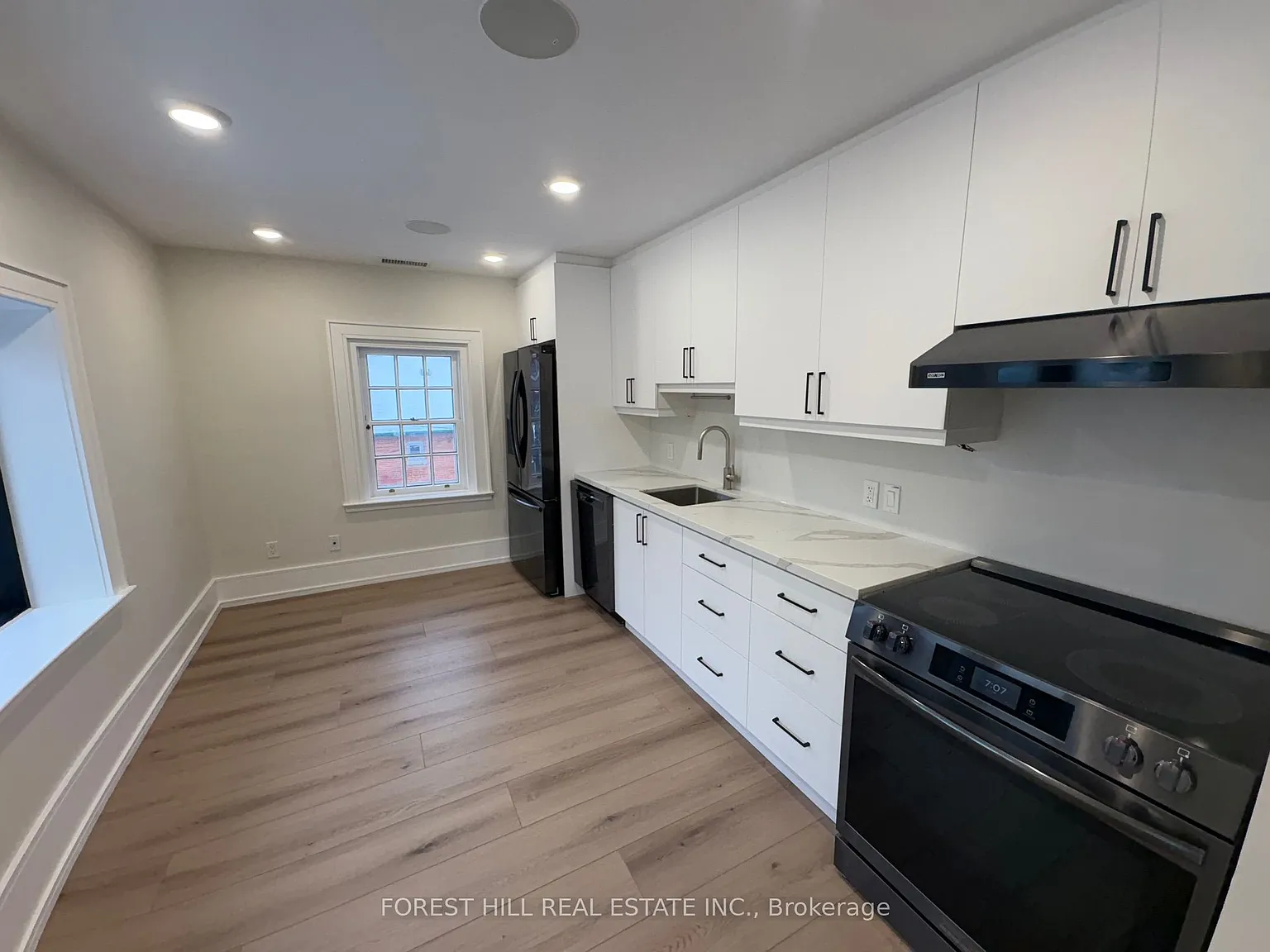 2 bed, $2,900 — Photo 3