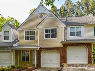 5948 Prescott Ct, Charlotte, NC 28269