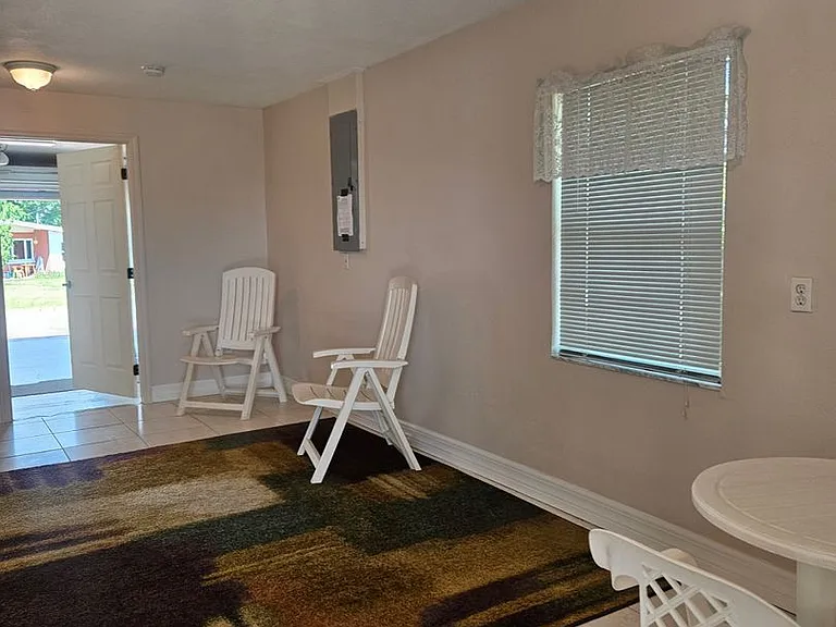 511 Palmetto Dr NE — Photo 22