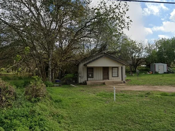 708 Peach, Floresville, TX 78114