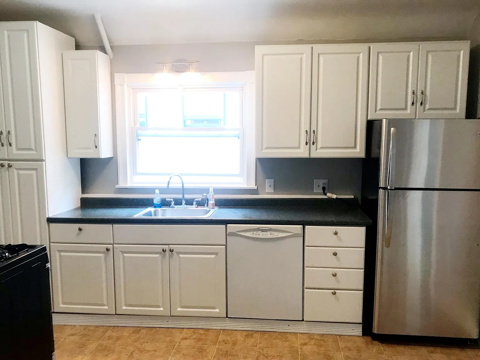 526 E Garfield Ave — Photo 2