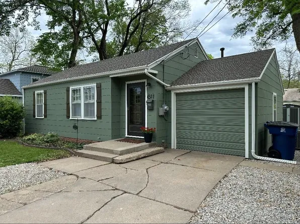 611 Hillside Ln, Newton, KS 67114
