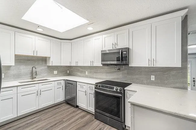 4 bed, 2.0 bath, 2253 sqft, $905 — Photo 4