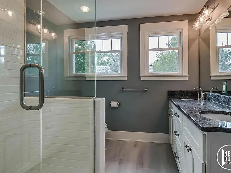 221 Sherman Ave — Photo 7