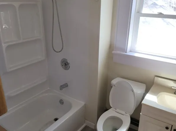 327-329 6th Ave, 327-329 6th Ave, Baraboo, WI 53913