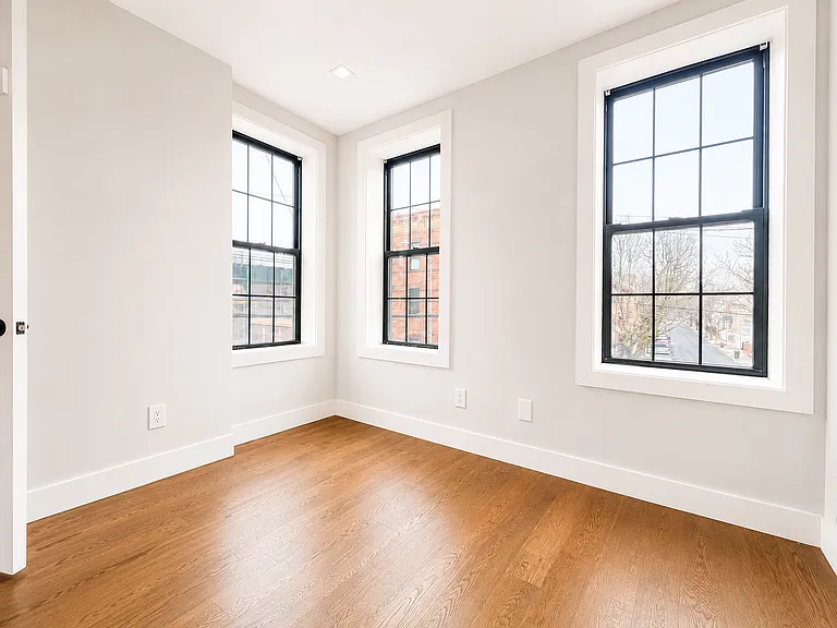 67-02 60th St #2L — Photo 3