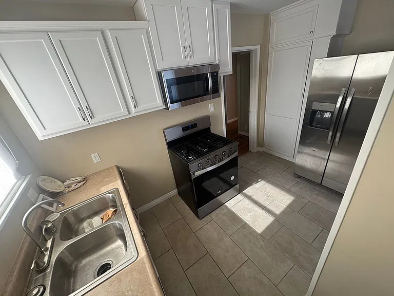 7333 Camellia Ave — Photo 8