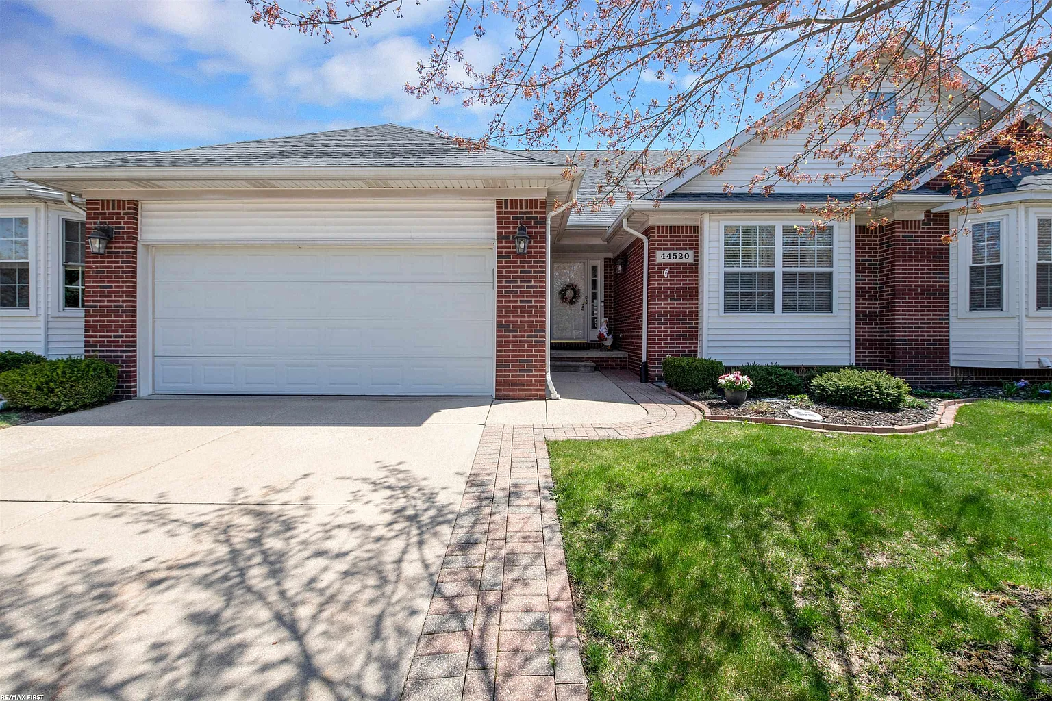 44520 Patricia Dr photo 1