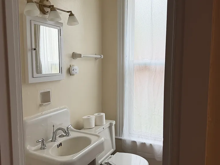 725 Holter St #2 — Photo 6