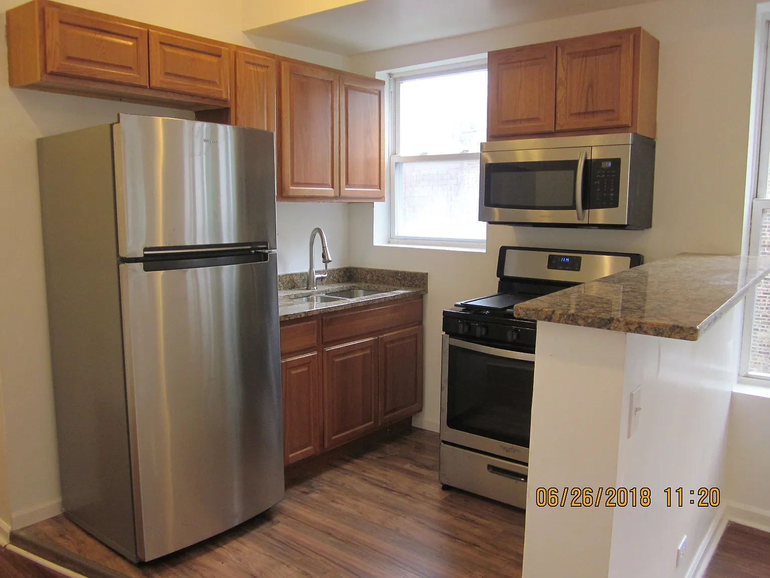 3 bed, 1200 sqft, $1,700 — Photo 3