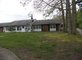 574B Sheffield Ct, Lakewood, NJ