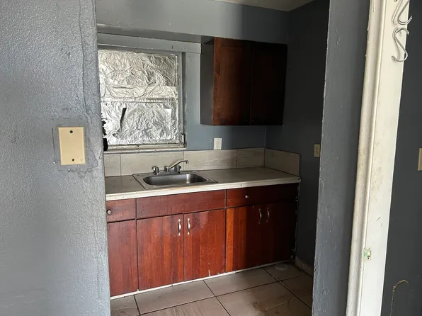 501 SW 10th St APT 4, Belle Glade, FL 33430