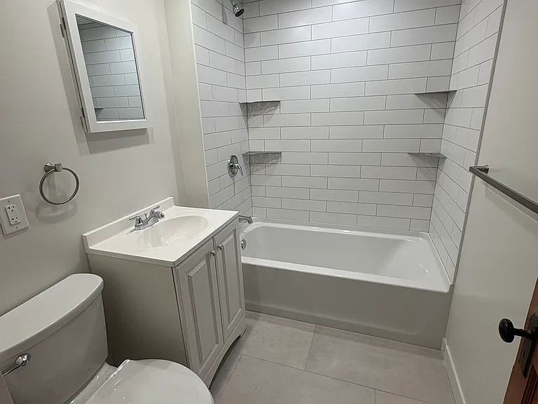 68-70 Adams St #2 — Photo 29