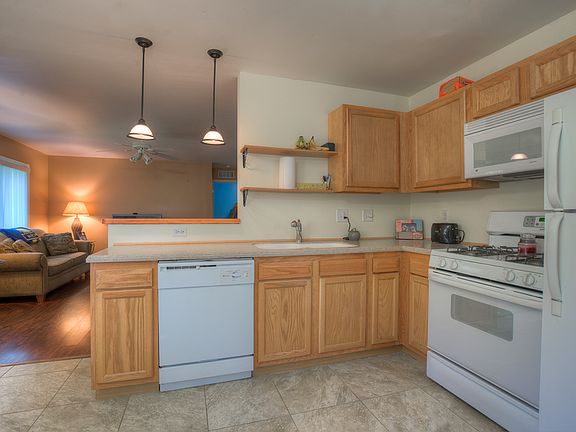 2nd image of 41753 McBride Ave