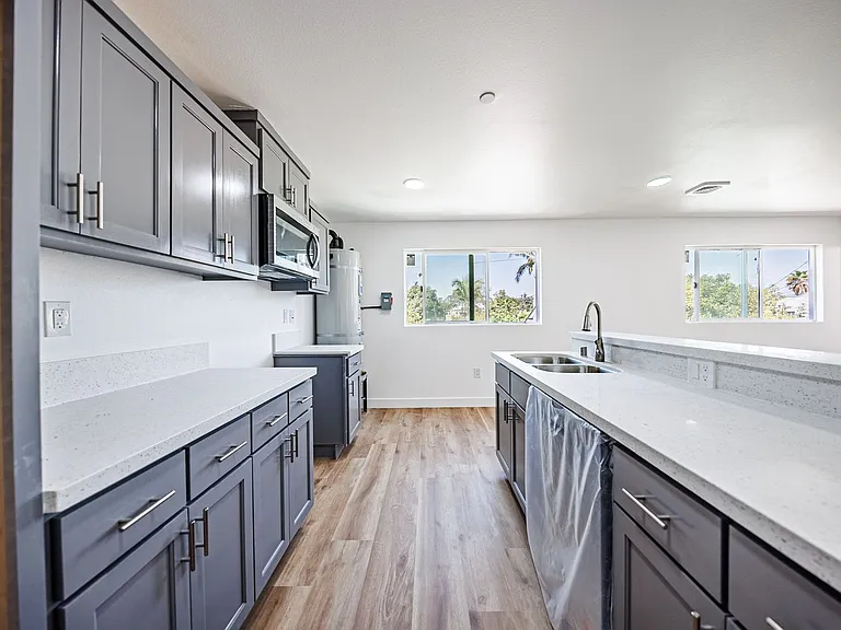 Huge 2, 3 & 4 Bed 2026 Townhomes — Photo 64