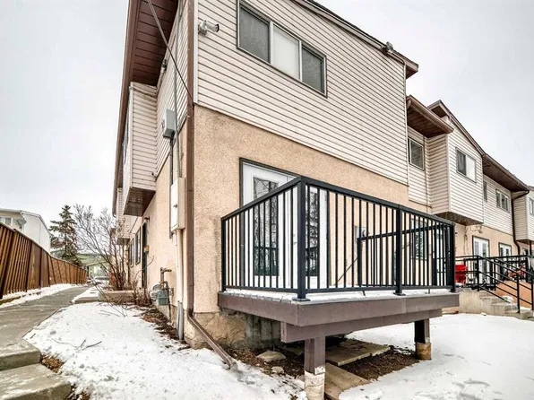 4531 S 7th Ave SE #13, Calgary, AB T2A 5E4