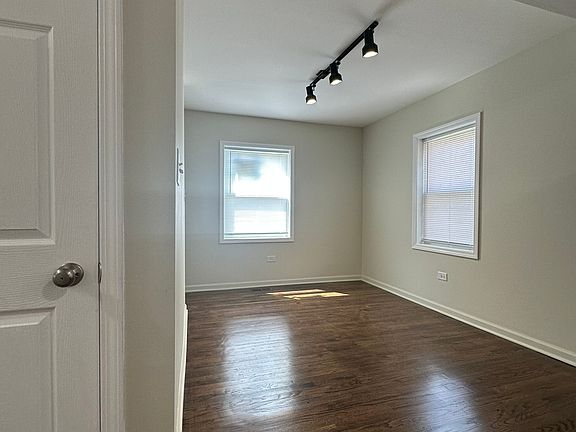 5th image of 315 Taft St