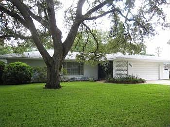 1st image of 664 Berwick Dr