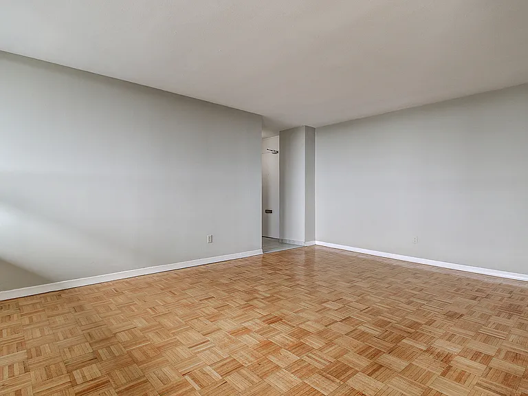 44 Valley Woods Rd — Photo 11