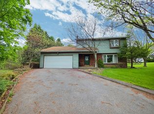 7 Hillview Dr, Union Springs, NY 13160