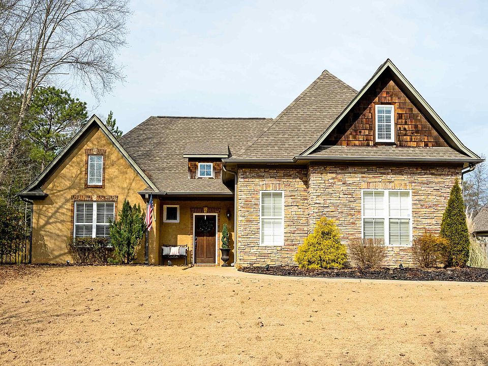 1st image of 143 Piney Woods Dr