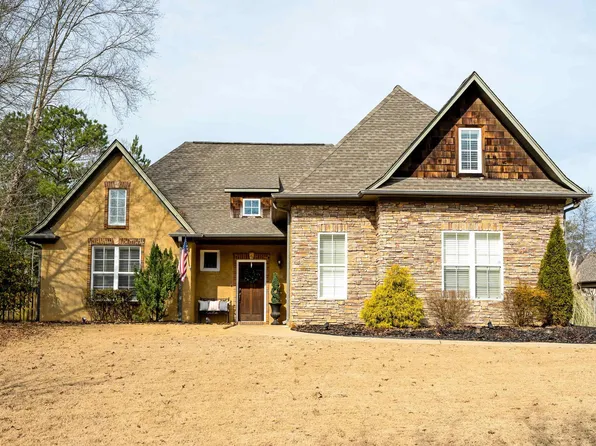 143 Piney Woods Dr, Helena, AL 35080