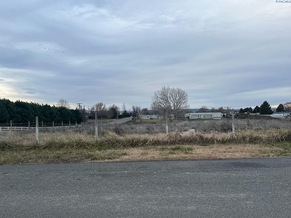 2nd image of 8000 Olin Ct