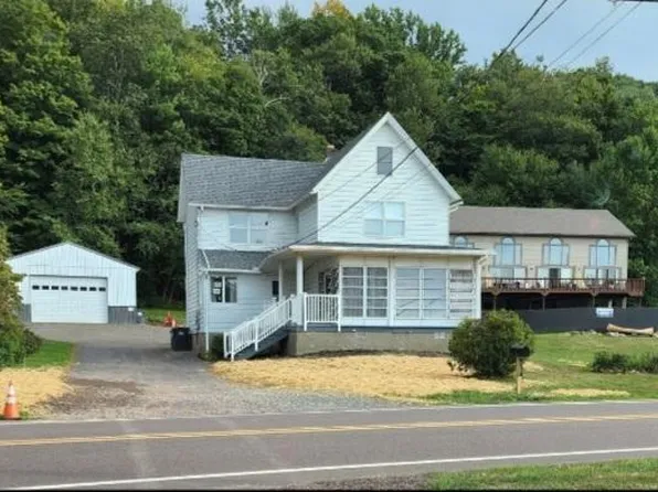 2247 Lakeside Dr, Harveys Lake, PA 18618