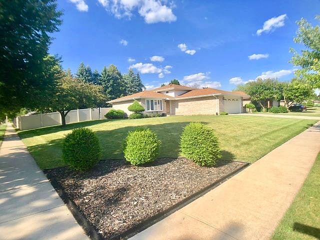 1st image of 20W538 Elizabeth Dr