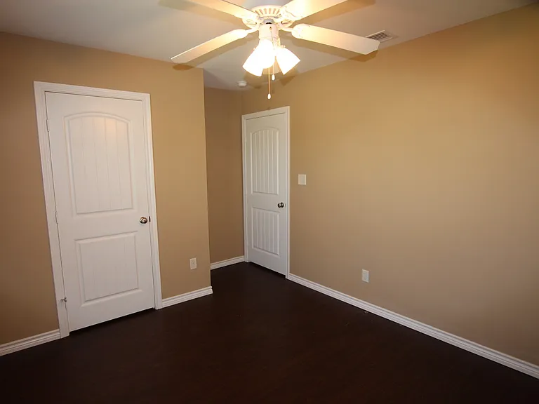 19391 King Ranch Dr — Photo 17