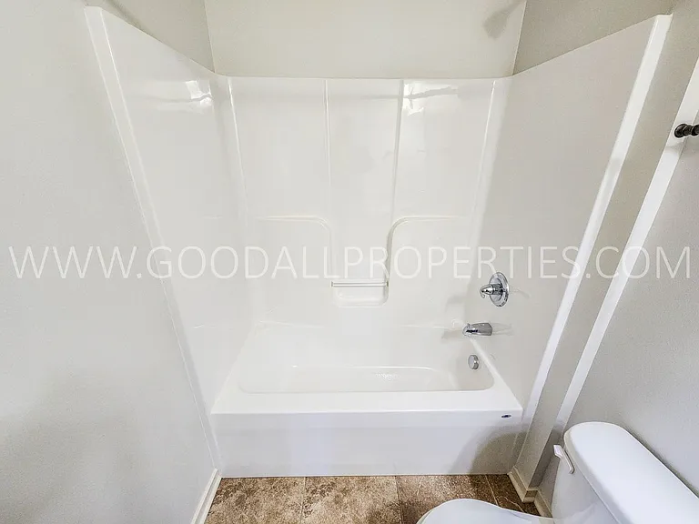 1106 NW Rockcrest Rd — Photo 10