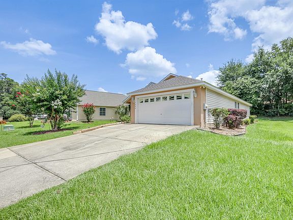 5th image of 1583 Applewood Way