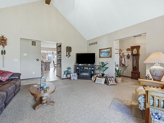 5th image of 21918 Campbell Rd