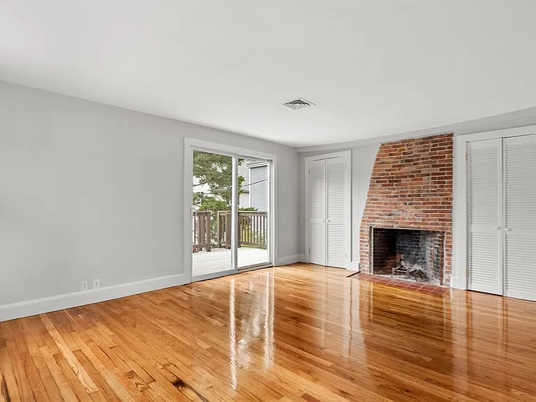6 Blaney St #2 — Photo 20