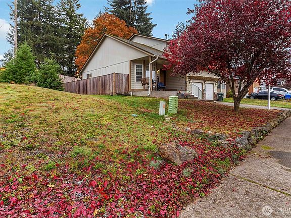 3rd image of 4424 E 225TH Court